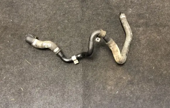 Mercedes-Benz CLS C218 X218 Intercooler hose/pipe A2185012882
