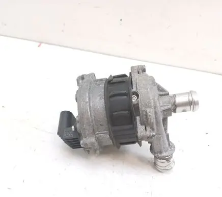 Porsche Taycan 9J1 Water pump 9J1965567E