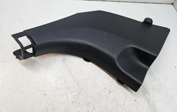 KIA Sportage Front sill trim cover 85826F1000