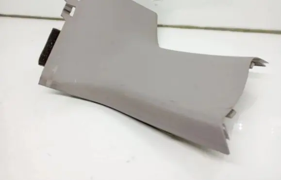 Volvo V70 (D)pillar trim (top) 