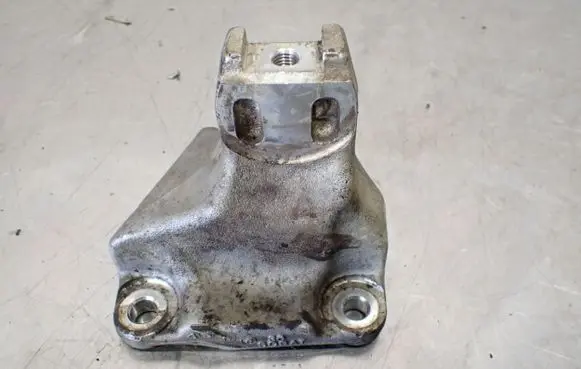 Honda Accord Engine mounting bracket