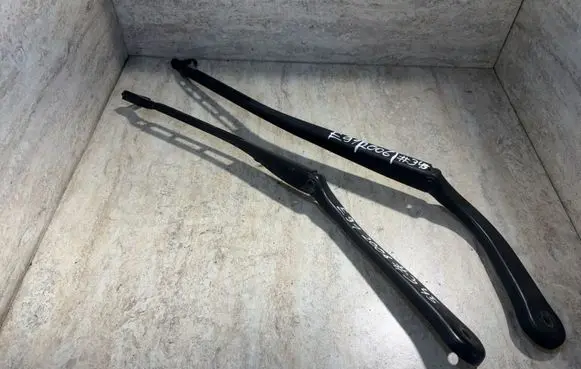 BMW 3 E90 E91 Windshield/front glass wiper blade 
