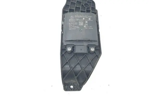 Ford Kuga II Distronic sensor radar 