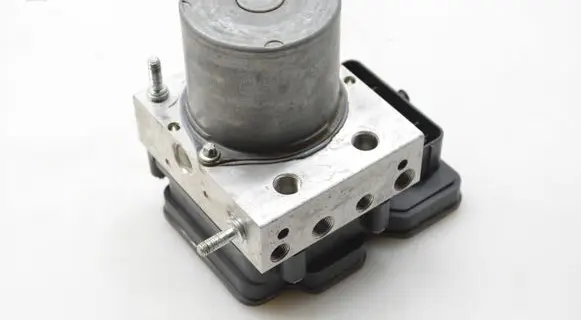 Nissan Juke II F16 ABS Pump 476606905R