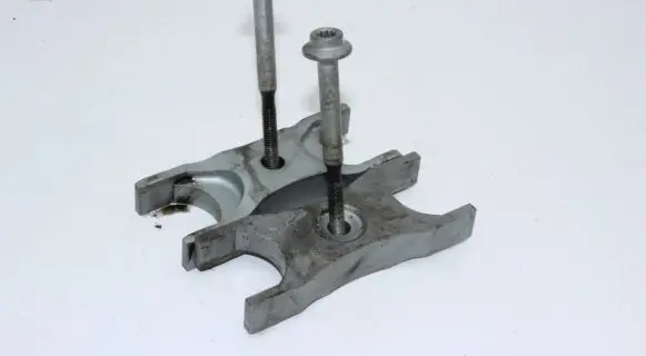 Audi A5 8T 8F Fuel Injector clamp holder