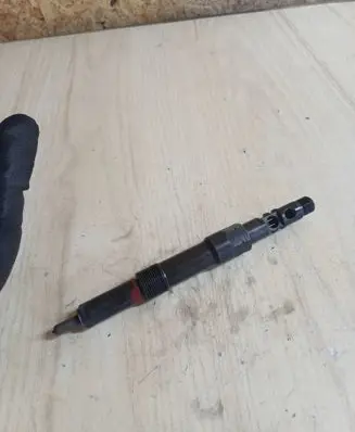 Ford Mondeo Mk III Fuel injector 6S7Q9K546AA