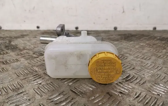 Subaru Forester SK Master brake cylinder FJ13092FC