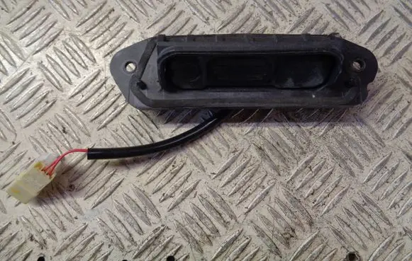 Mitsubishi Outlander Tailgate opening switch 