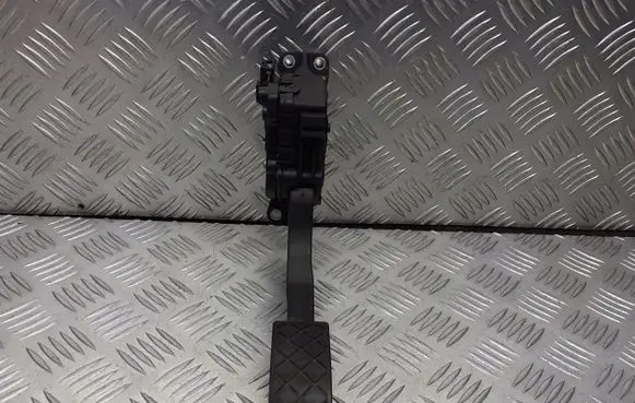 Skoda Fabia Mk2 (5J) Accelerator throttle pedal 6Q1721503