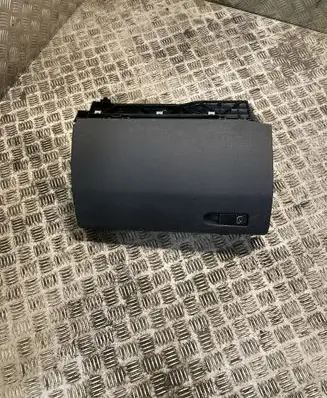 Mercedes-Benz E W212 Glove box 2126800291 A2126800291