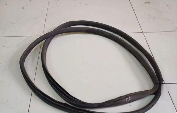 Honda Civic Rubber seal front coupe door 