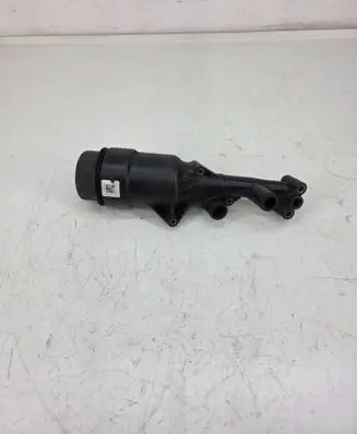 Oil filter mounting bracket