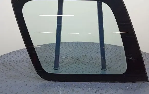 Honda CR-V Rear side window
