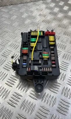 BMW 2 F22 F23 Fuse module 938907001