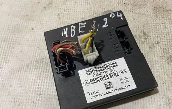 Mercedes-Benz E W211 Comfort/convenience module 2115452132 A2115452132