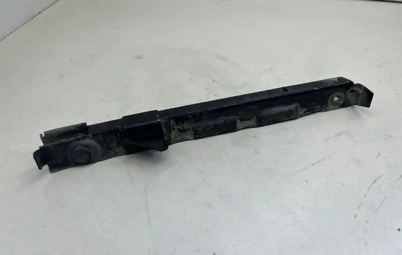Mercedes-Benz E W211 Front bumper mounting bracket A2118801114