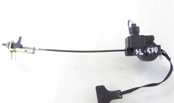 Lexus LS 430 Fuel cap flap release cable 