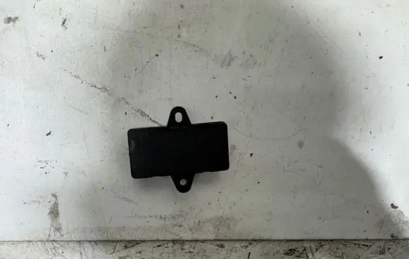 Hyundai i10 Seat heating relay 88196B9000