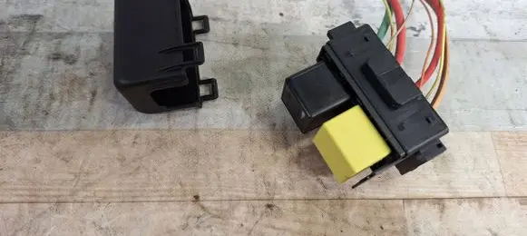 Renault Scenic II - Grand scenic II Fuse module 8200222933B 030200140