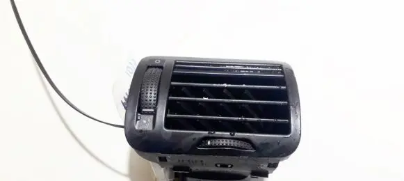 Volkswagen PASSAT B5 Dash center air vent grill 3b0819704