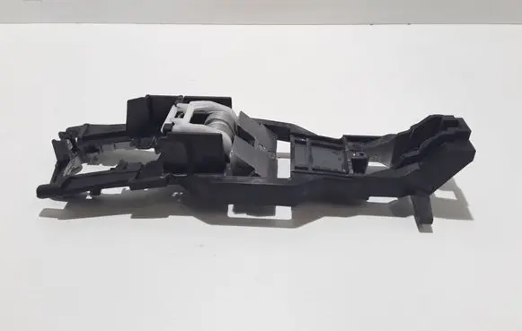 Mercedes-Benz CLS C219 Front door exterior handle/bracket 