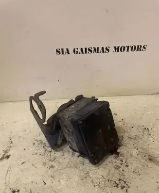 Volkswagen Golf III ABS Pump 3A0907379