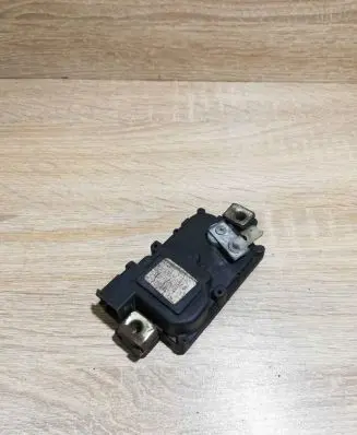 Mitsubishi Galant Other relay GALANTFrontLeft