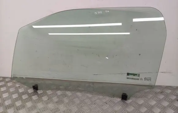 Citroen DS3 Front door window/glass (coupe) 