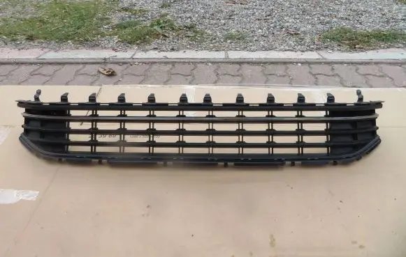 Volkswagen Golf Sportsvan Front bumper lower grill 510853677M