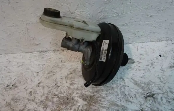 Mitsubishi Colt Brake booster P4625A284