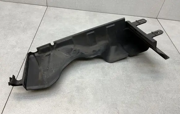 Ford Kuga II Intercooler air guide/duct channel GV4B8310A