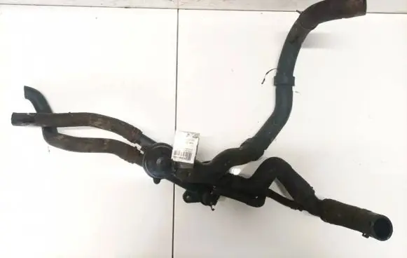Volkswagen Polo IV 9N3 Engine coolant pipe/hose