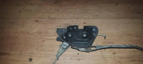 Hyundai Accent Front door lock 8135825000 81358-25000