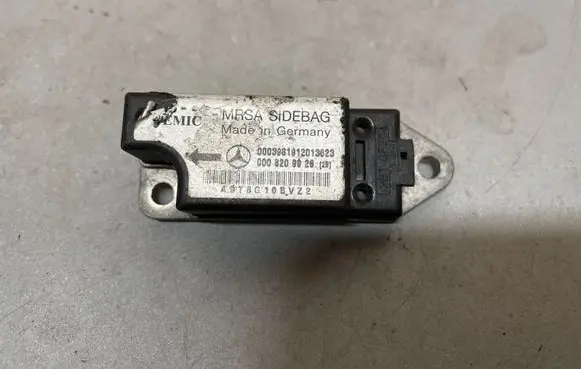 Mercedes-Benz E W210 Airbag deployment crash/impact sensor 0008209926