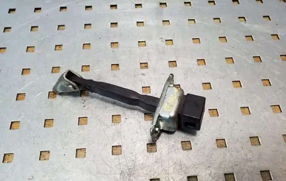 Mitsubishi ASX Rear door check strap stopper