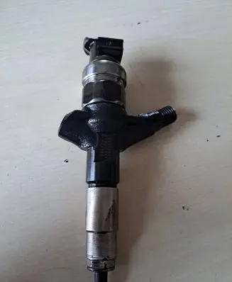 Subaru Forester SH Fuel injector 16613AA020 01K04336