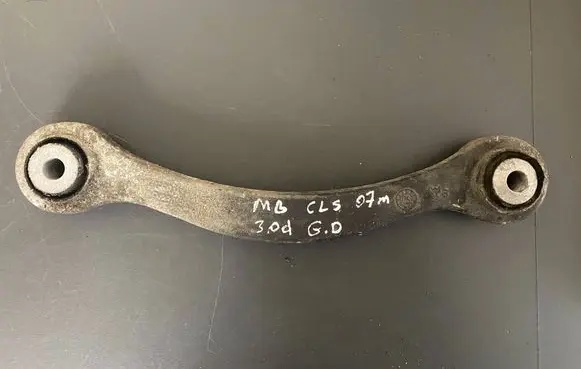 Mercedes-Benz CLS C219 Rear control arm R2303521805