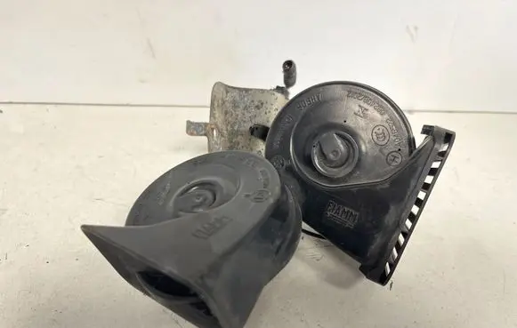 Ford Kuga II Horn signal 0024082012