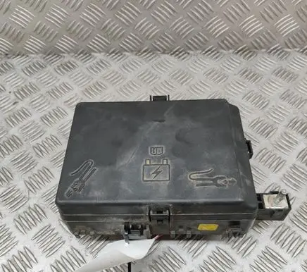 Maserati Quattroporte Fuse box set 7154057130