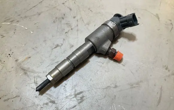 Ford Focus Fuel injector 0445110489 CV6Q9F593AA