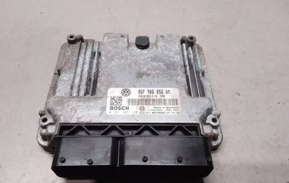 Volkswagen PASSAT B6 Engine control unit/module 06F906056AM 0261S02132