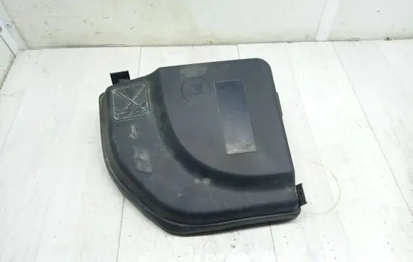 Peugeot 5008 Fuse box cover 9658418180