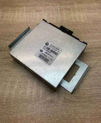 BMW 3 E90 E91 Voltage converter/converter module 9113348 8ES00947900