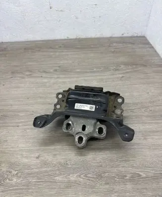 Volkswagen Golf VII Gearbox mount 5Q0199555AD