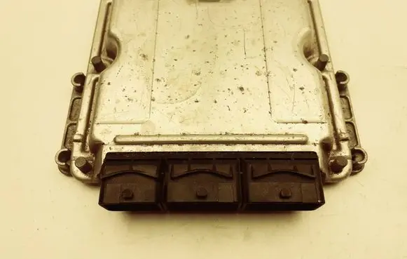 Renault Laguna II Engine control unit/module 0281011325 8200309318