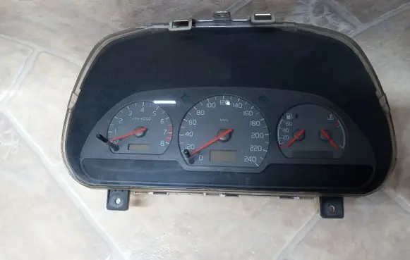 Volvo S40, V40 Speedometer (instrument cluster) 30862000007 30864002004