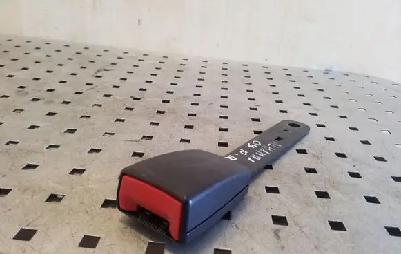 Seat Alhambra (Mk1) Front seatbelt buckle