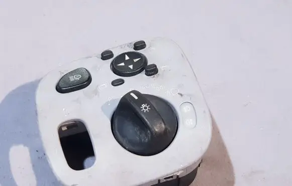 Mercedes-Benz C W203 Light switch A2035451104