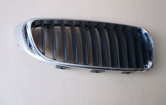 BMW 4 F32 F33 Front bumper upper radiator grill 51137294814