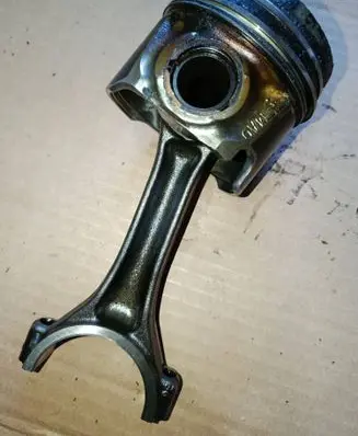 Volkswagen Transporter - Caravelle T5 Piston MAO